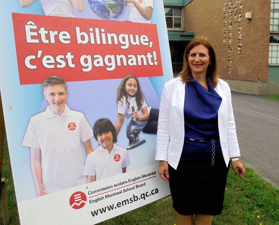 PHOTO SARAH-MAUDE LEFEBVRE La présidente de la Commission scolaire English-Montreal, Angela Mancini, défend sa campagne de promotion du bilinguisme même si elle choque des membres de la communauté anglophone, qui déplorent l’absence de l’anglais sur l’affiche.