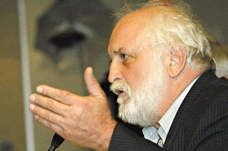 Les anglophones n’ont pas à se plaindre, dit J-P Perreault