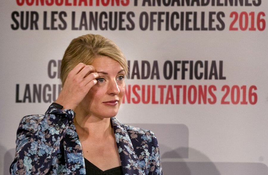 Photo: Jacques Nadeau Le Devoir La ministre du Patrimoine canadien, Mélanie Joly, était à Montréal mardi dans le cadre des consultations pancanadiennes sur le nouveau « plan d’action » du gouvernement sur les langues officielles.