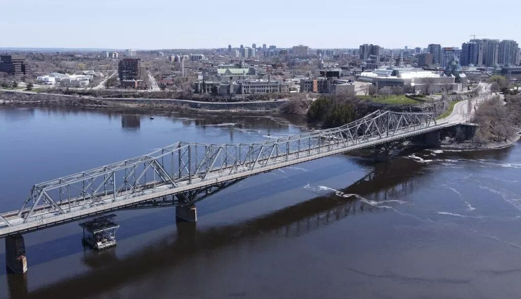 Pont interprovincial